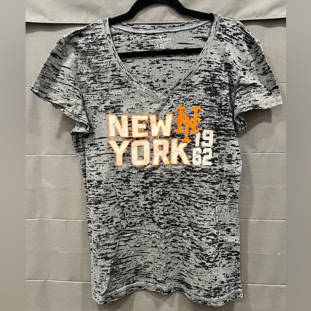 Women’s New York Distressed Mets T-Shirt